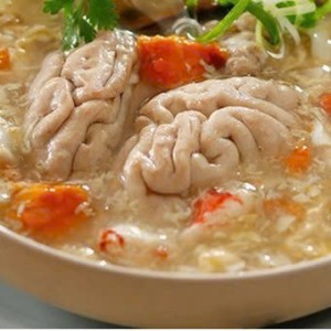 Cách làm súp cua óc heo nóng hổi, không tanh cho người vừa ốm dậy