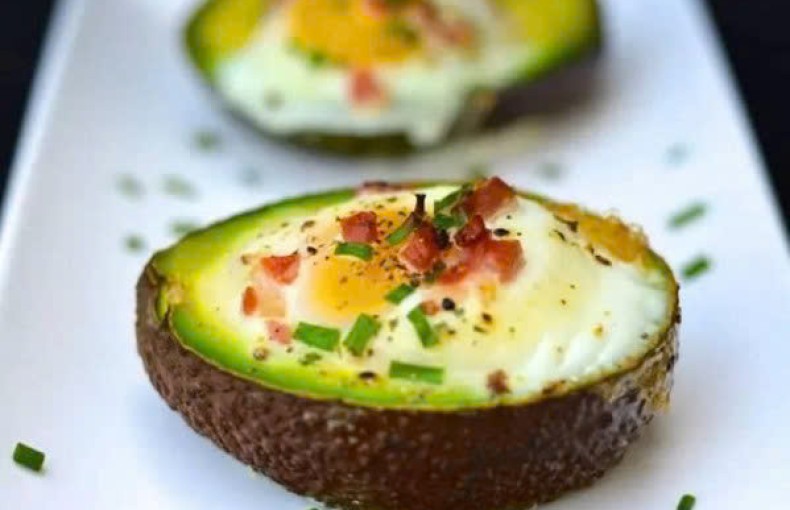 Cách làm món trứng nướng bơ tươi cho bữa sáng đầy năng lượng