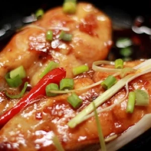 Cách làm cá basa kho tộ đậm vị, đưa cơm