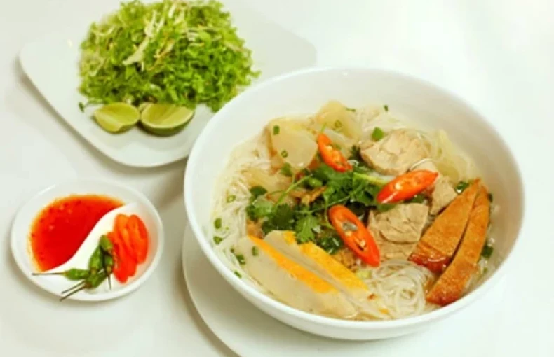 Bánh canh chả cá ngon nổi tiếng vùng đất Quy Nhơn