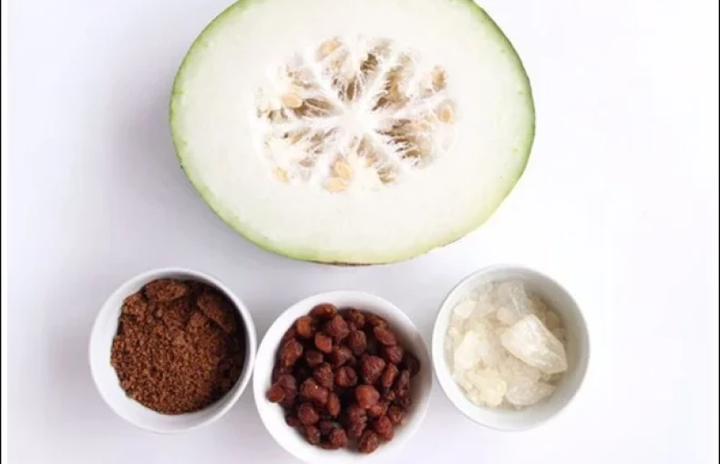 Đồ uống từ bí đao giúp "dẹp loạn" những nốt mụn cực hiệu quả