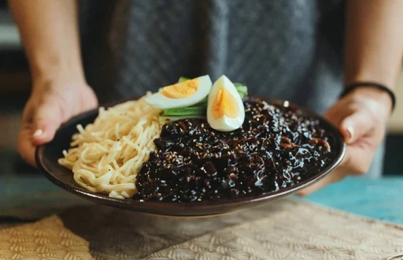 Cách làm mì tương đen chuẩn vị Hàn chỉ mất 15 phút