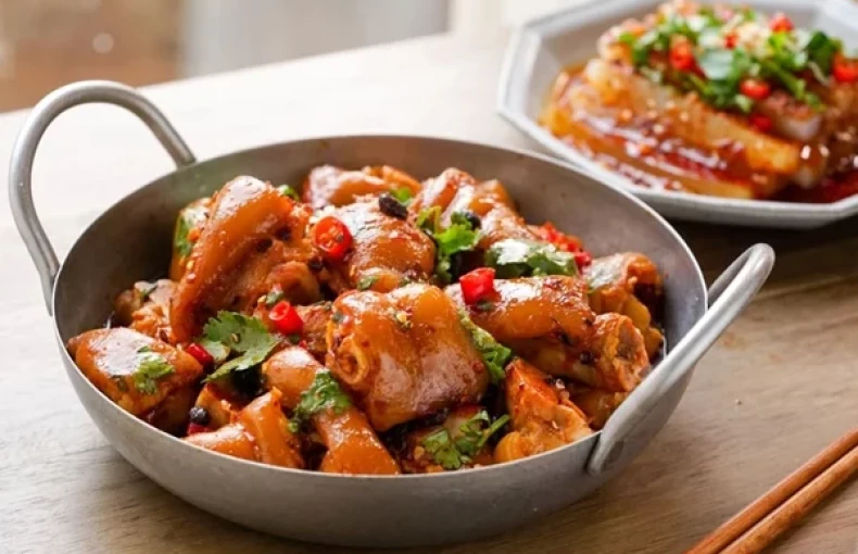 Cách làm giò heo chua cay đổi vị bữa cơm gia đình