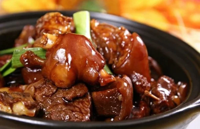 Cách làm chân giò kho củ cải đưa cơm ngày giá rét