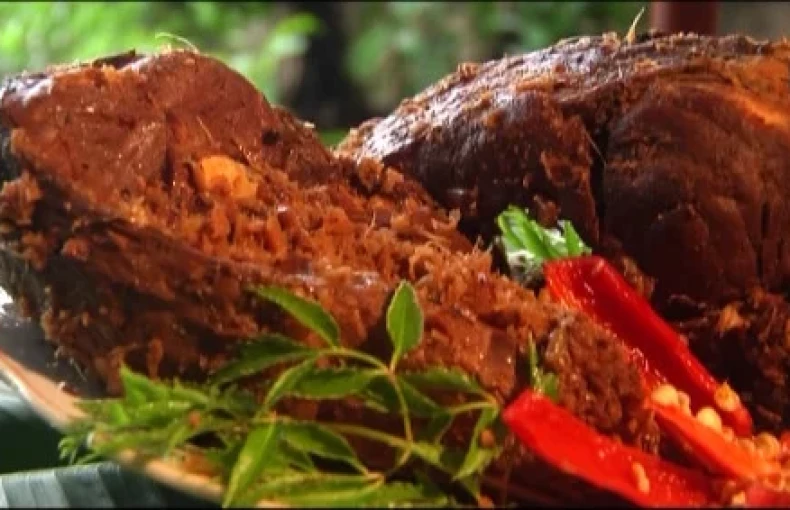 Cách làm những món ngon từ lá đinh lăng