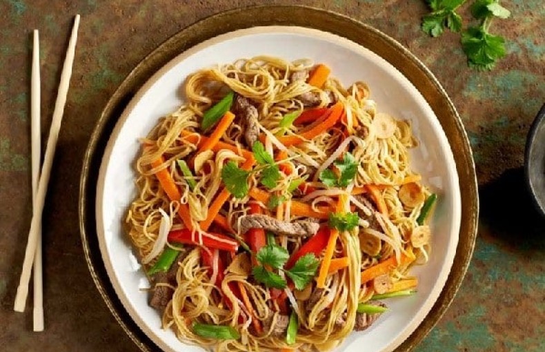 Mì xào Chow Mein - Món ngon nổi tiếng vùng đất Trung Hoa