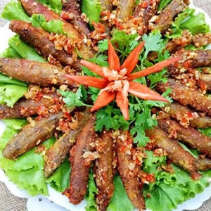 Cách làm cá bống chiên cay đậm đà, đưa cơm