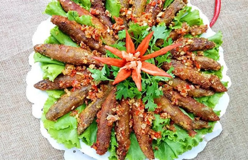 Cách làm cá bống chiên cay đậm đà, đưa cơm