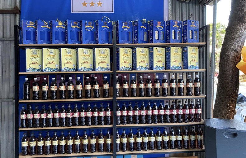 Ông Náo giữ nghề làm mắm ở Minh Lộc