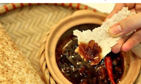 Về miền Tây nhớ nồi cơm cháy chấm kho quẹt