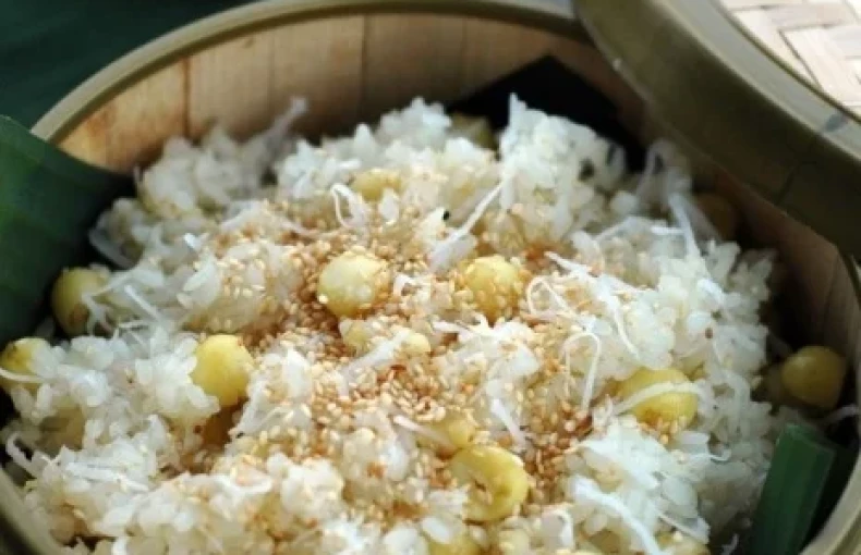 Xôi dừa hạt sen ngọt ngào cho bữa sáng